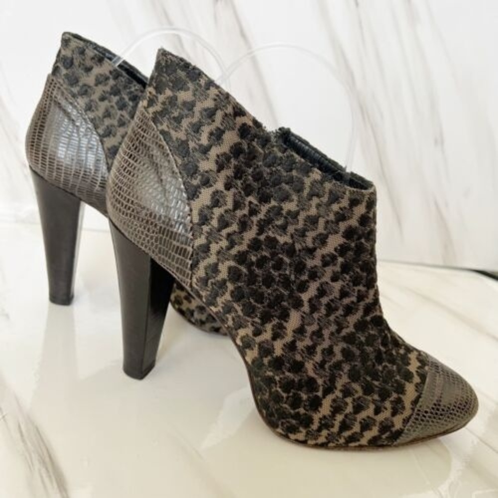 Anthropologie Tibi Italian Leather Ankle Heels Boots Brown Nude 9 Embroidered - Picture 7 of 16